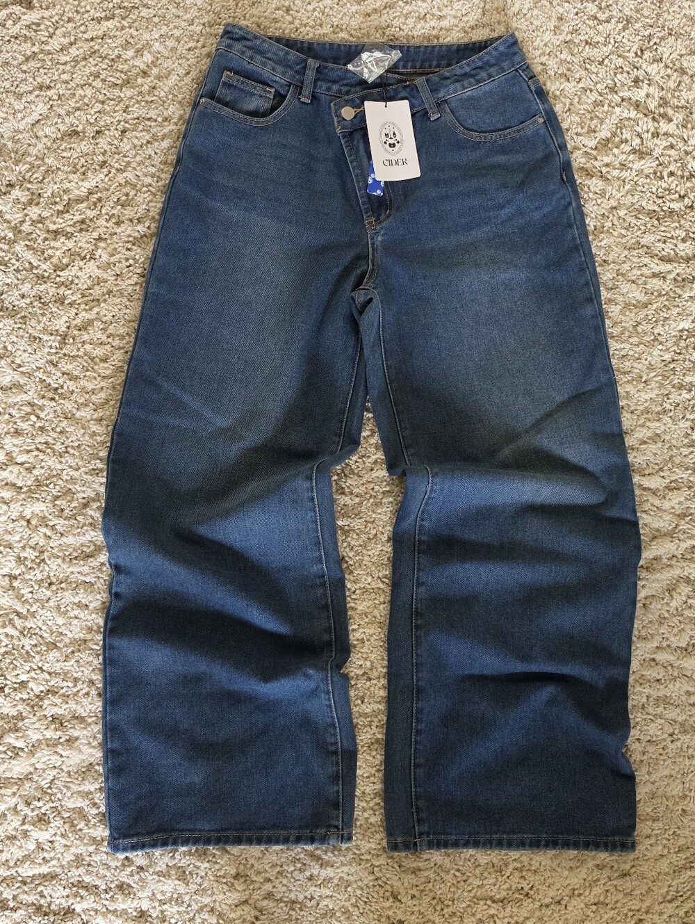 NWT Cider Womans High Waisted Pocket Straight Leg Button Demin Jeans